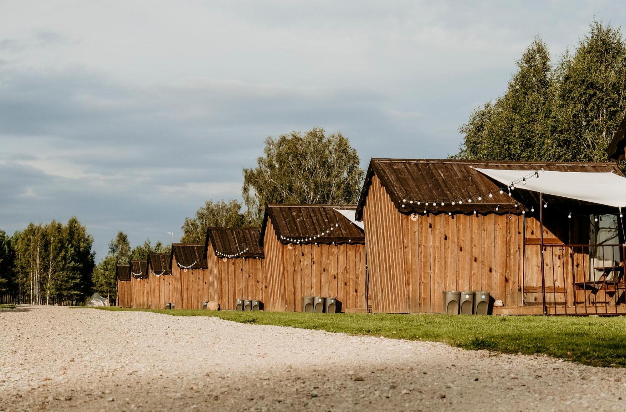 Kempings Daugavas Lokos Sargeliski エクステリア 写真